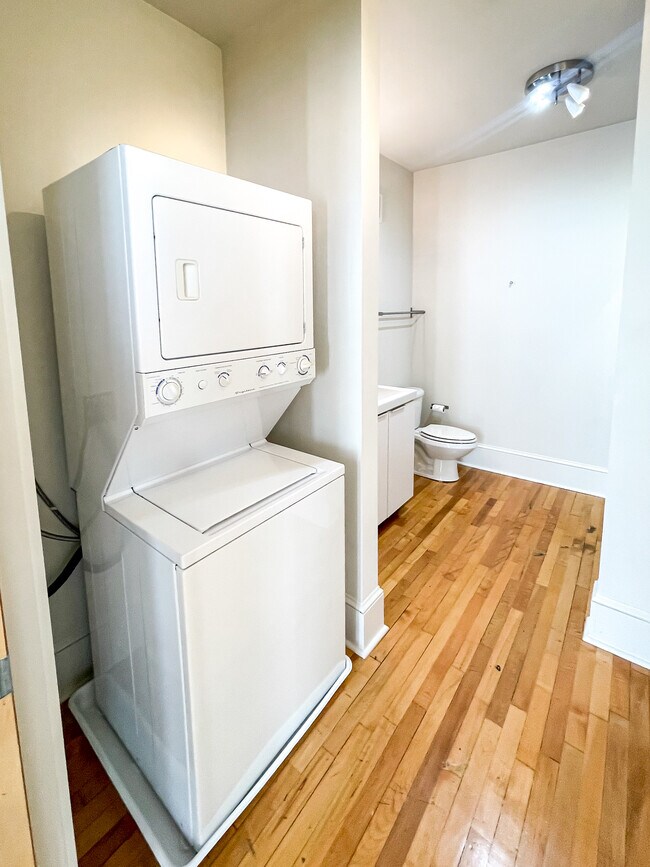 Building Photo - 505 Union Ave SW