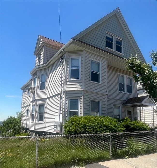 Building Photo - 161 Garland St