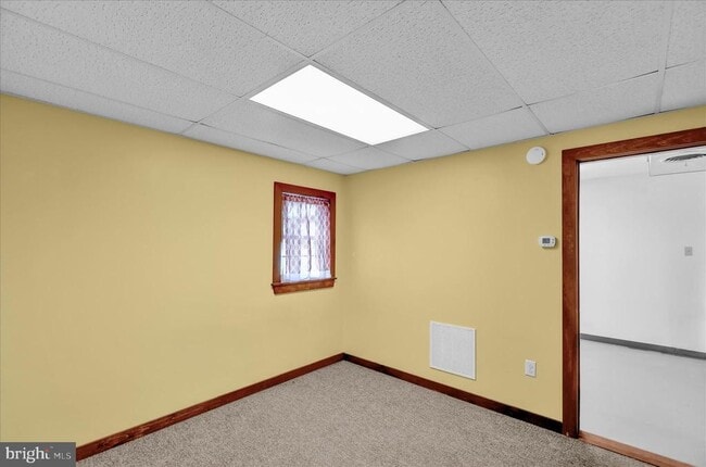 Building Photo - 392 5 Locks Rd