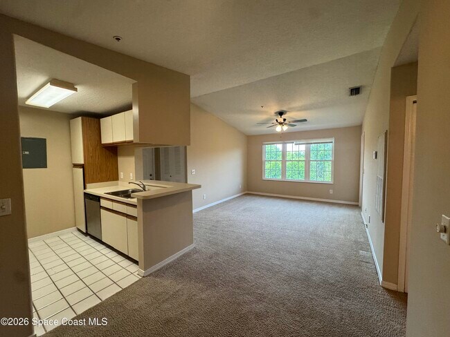 Building Photo - 7667 N Wickham Rd