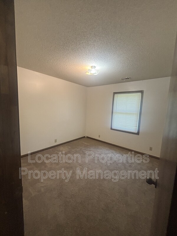 Building Photo - 3741 Brush Creek Dr