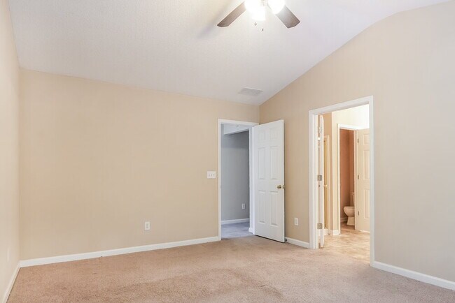 Building Photo - 4108 Glenaire Way NW