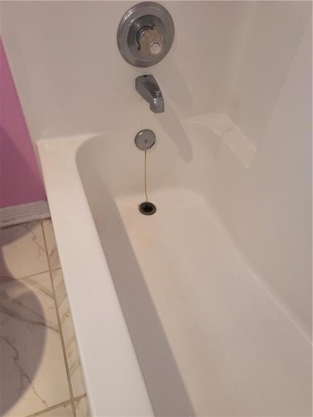 Building Photo - 827 Charlie Dr