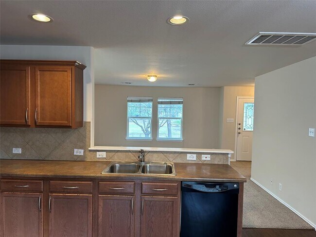 Building Photo - 18520 Mammoth Cave Blvd