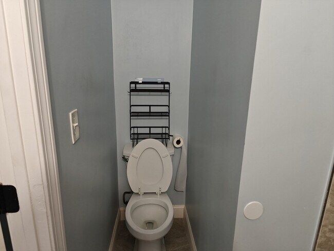 Building Photo - 102 Mt Pleasant Ave