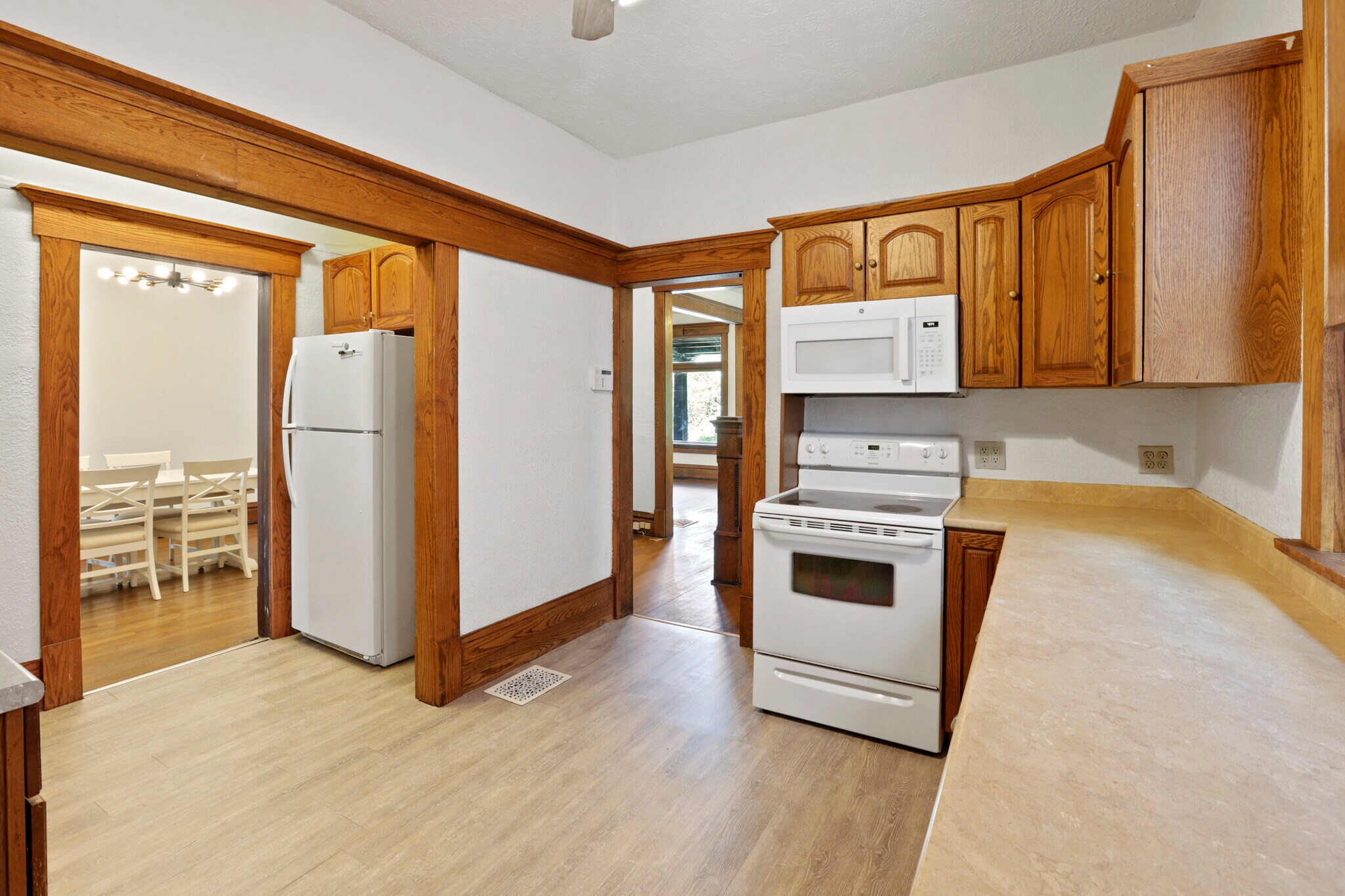 Kitchen Photo2 - 1489 Michigan Ave