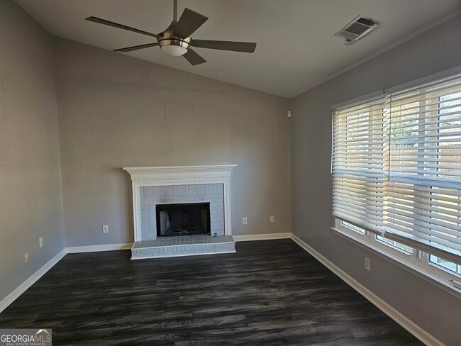 Building Photo - 2853 Da Vinci Blvd