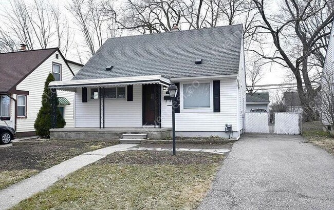 Primary Photo - 3417 Woodland Ave