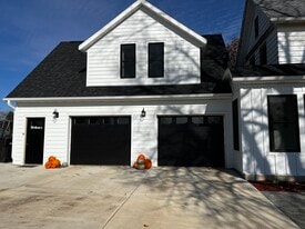 Building Photo - 500 9th Ave