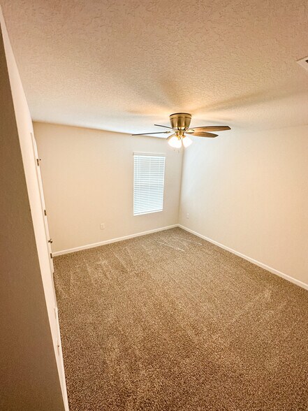 Building Photo - 4326 White Cedar Ct