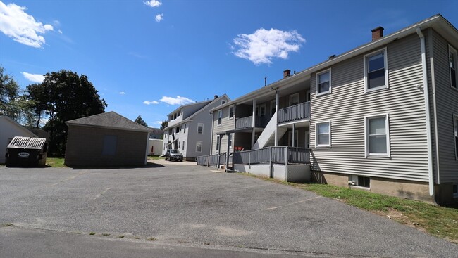 Building Photo - 19 Cross St