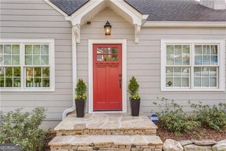 Building Photo - 311 Delmont Dr NE