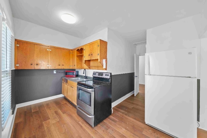 Building Photo - 153 1/2 N Main St