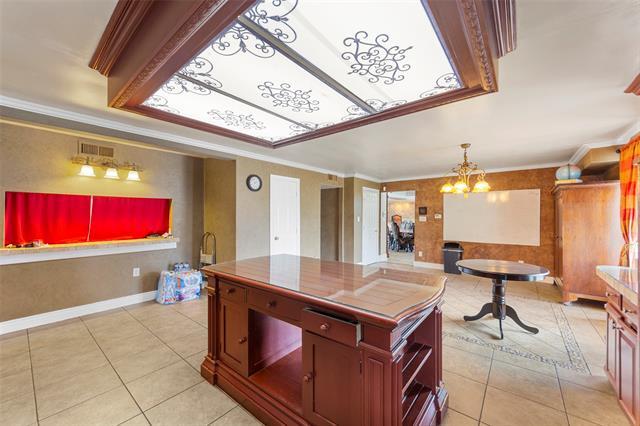 Building Photo - 5826 Pleasant Valley Rd