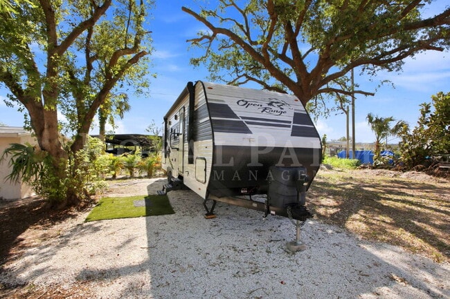 Building Photo - A Fresh Take on Simple Living – Cozy North Fort Myers Retreat