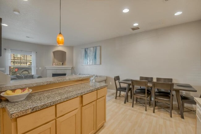 Building Photo - 2528 NW 2nd Terrace