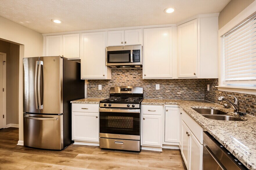 Building Photo - 5375 Olde Mill Dr NE