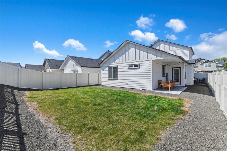 Building Photo - 3378 S Cabin Creek Way