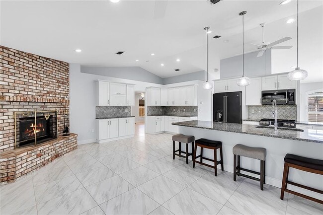 Building Photo - 911 Wee Burn Pl