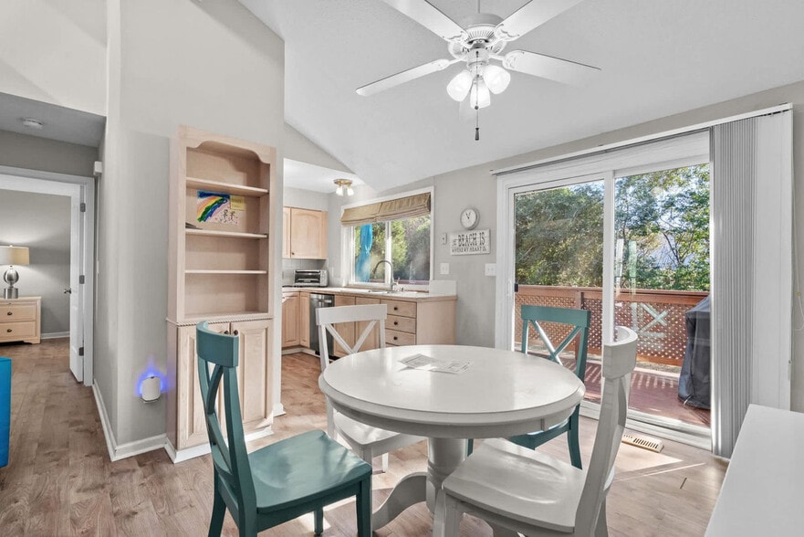 Building Photo - 505 Plantation Dr