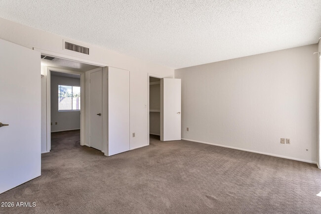 Building Photo - 4415 E Joan De Arc Ave