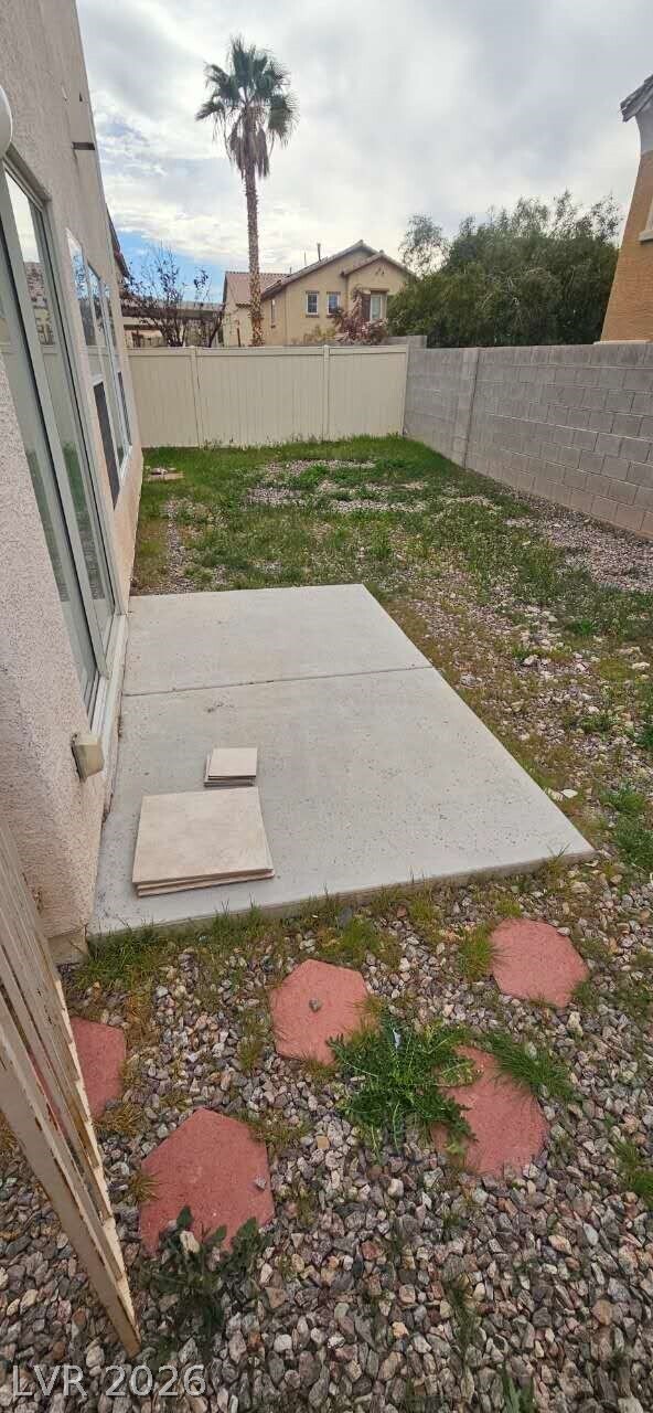 Building Photo - 11043 African Sunset St