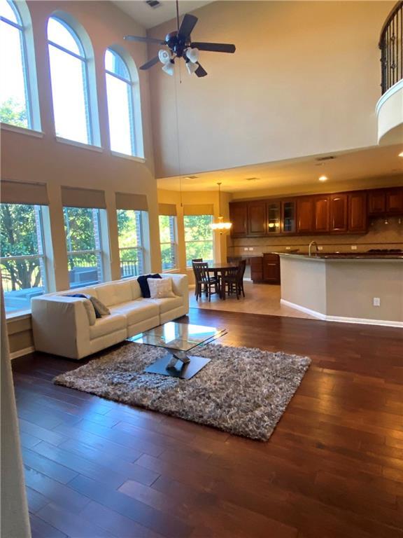 Building Photo - 9425 Lisi Anne Dr