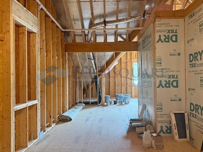 Building Photo - Beautiful  3-Bedroom Home with Loft, Screened Deck & Fenced Backyard – Convenient to Duke Univers...