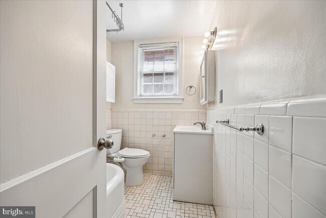 Building Photo - 4481 MacArthur Blvd NW