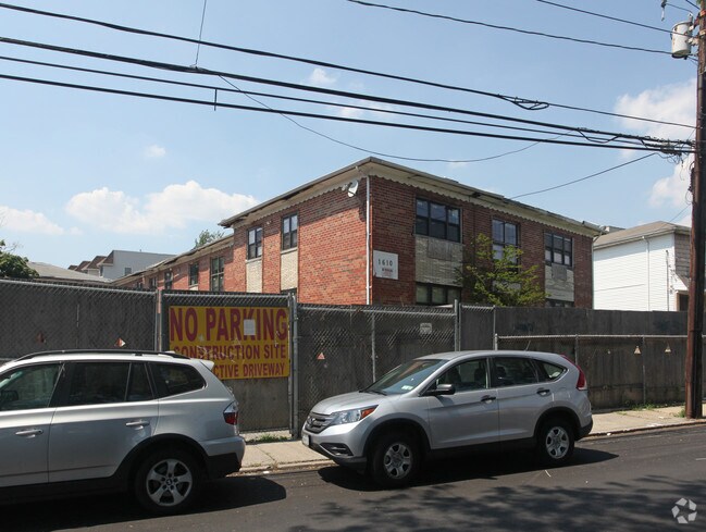 Building Photo - 16-10 Caffrey Ave