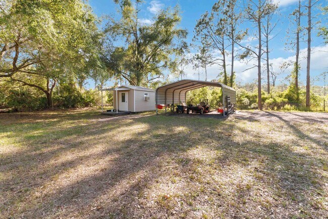 Building Photo - MOVE-IN SPECIAL - Beautiful 3/2 Home in Ba...