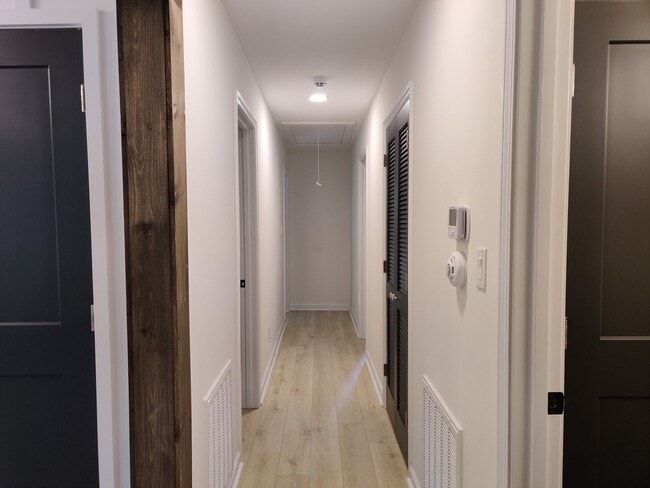 Building Photo - Renovated 3 Bedroom Home in Oakdale