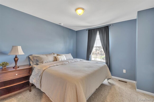 Building Photo - 15745 Diamante Dr