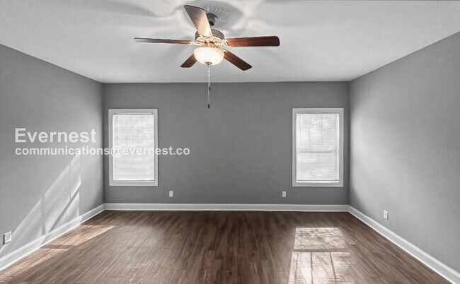 Building Photo - Spacious 3 Bed, 2.5 Bath Home with 2 Car Garage