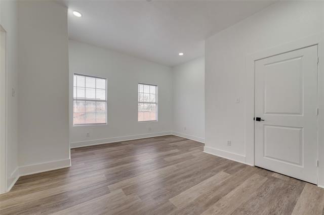 Building Photo - 506 N Lancaster Ave