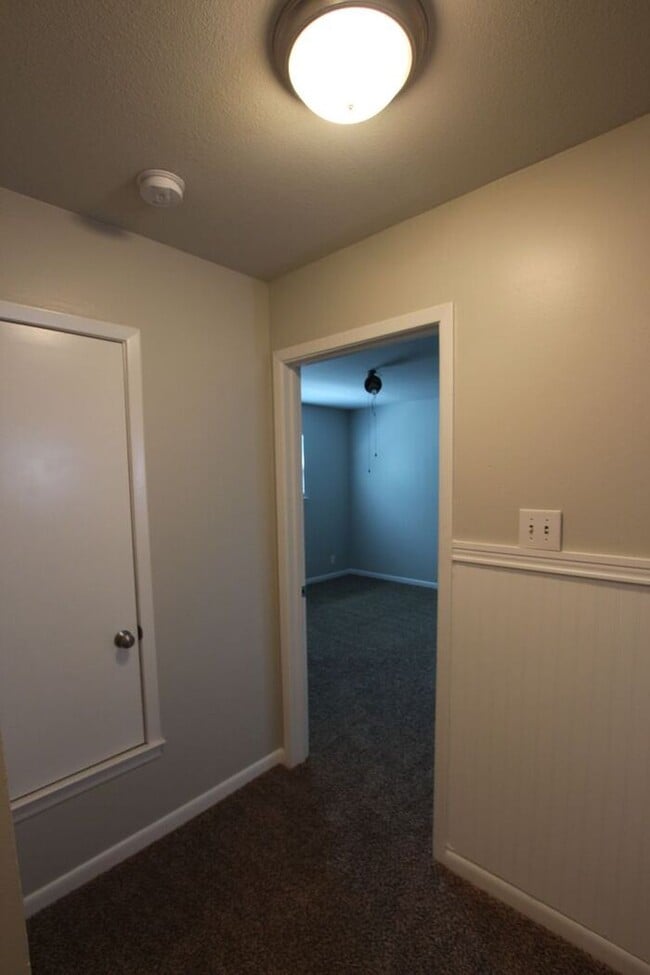 Building Photo - Available Now! Recently remodeled 3/2 in T...