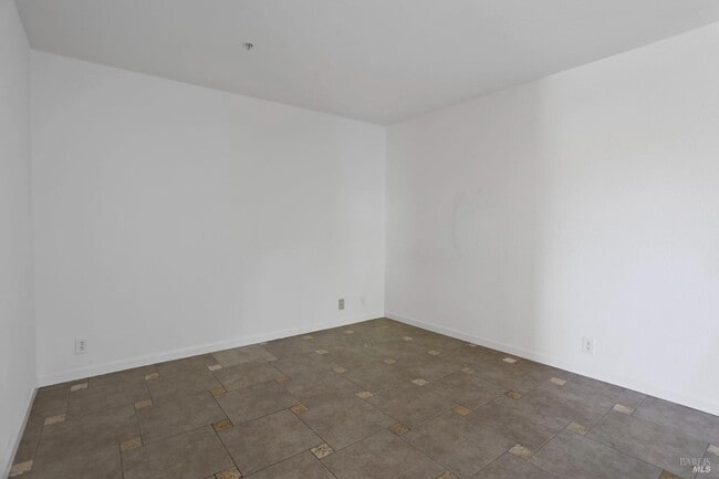 Building Photo - 219 Sea Crest Cir