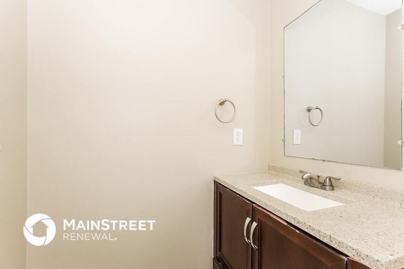 Building Photo - 631 Blake Moore Dr