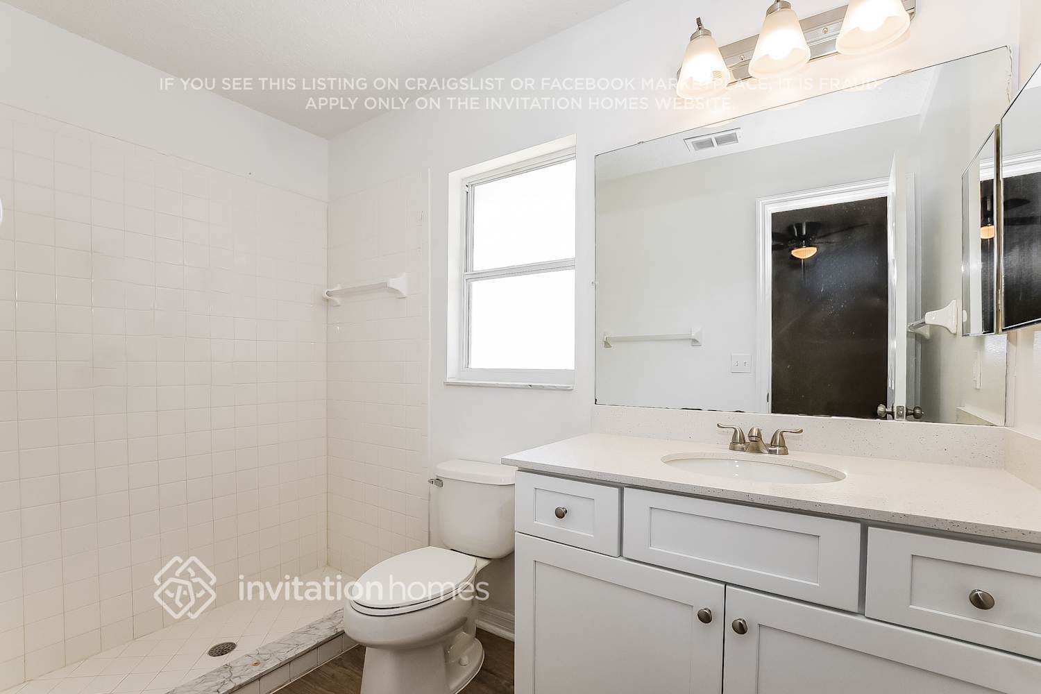 Building Photo - 423 Woodview Dr