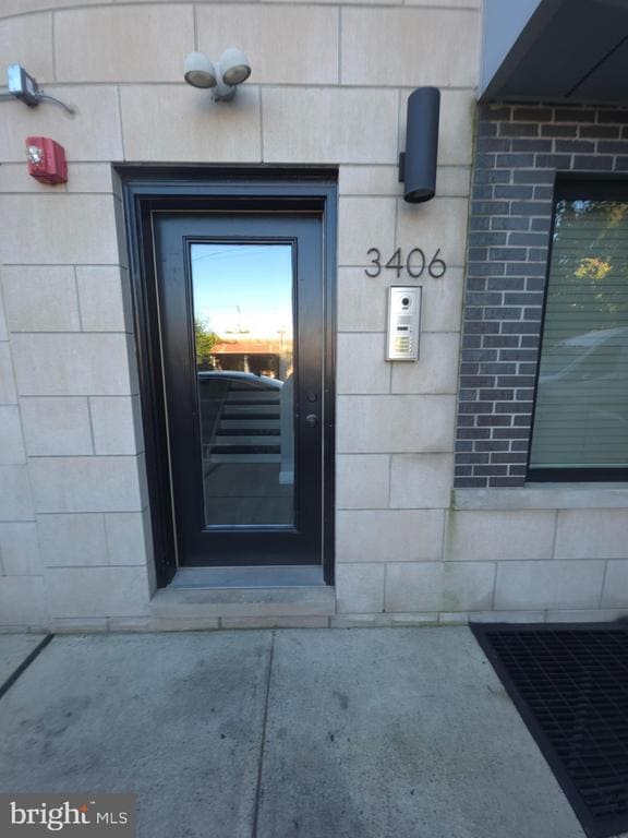 Building Photo - 3406 W Commissioner St