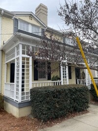 Building Photo - 311-313 N Spring St