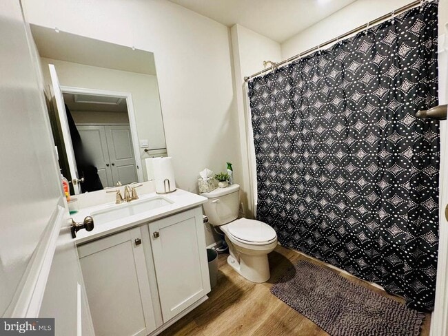 Building Photo - 33 Alexander Wy