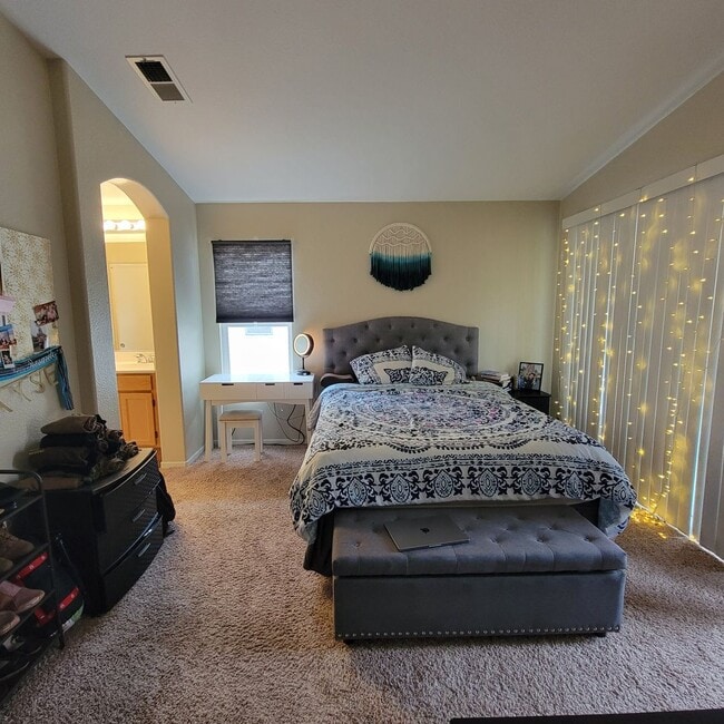 Building Photo - MOVE-IN SPECIAL $500 OFF! Otay Ranch - Gorgeous 2 Bed/2 Bath Condo with Garage