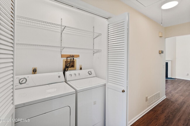 Building Photo - 105 Mt Ln