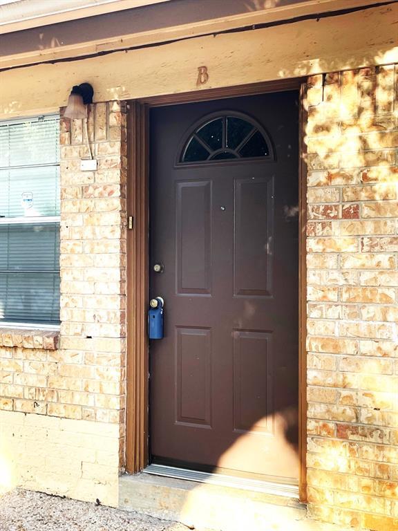 Building Photo - 2722 St Edwards Cir