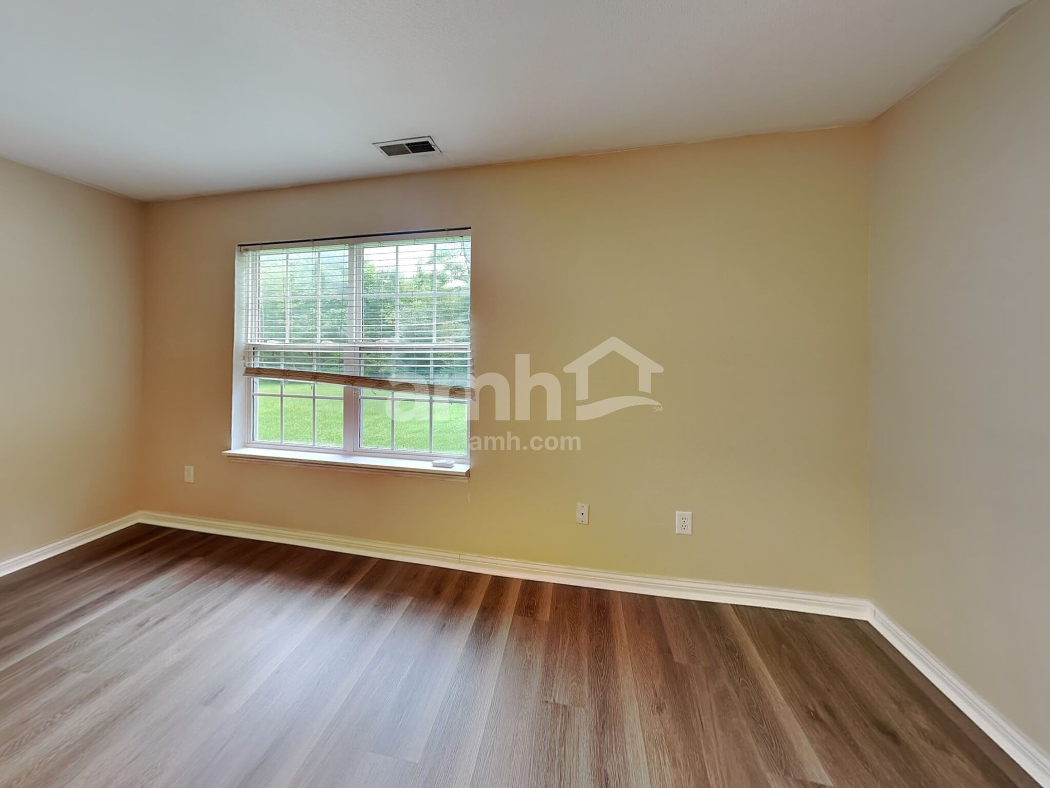 Building Photo - 8016 Lawrence Woods Ct