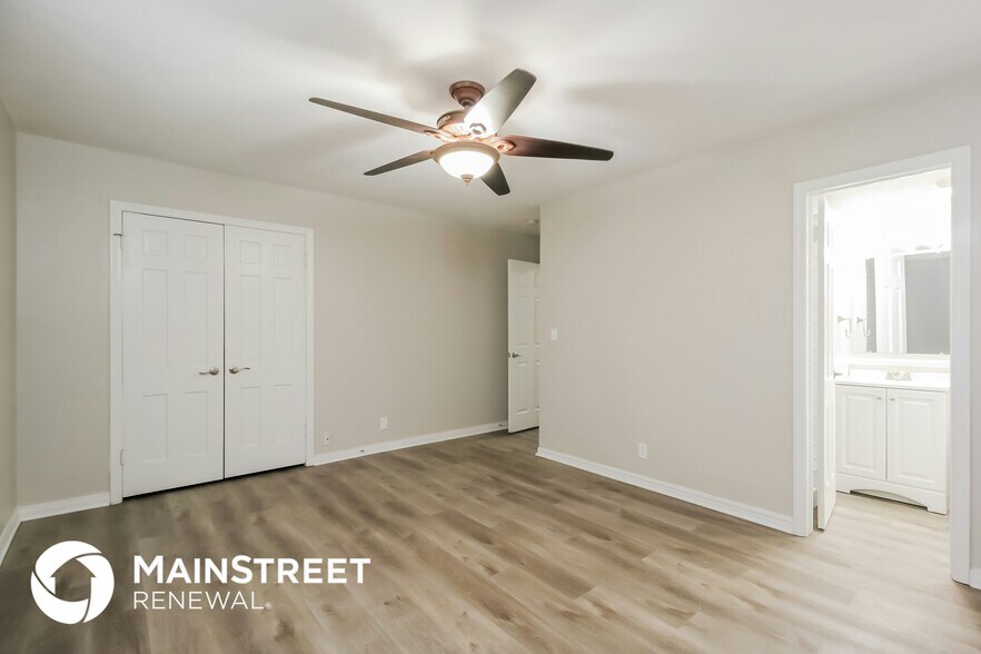 Building Photo - 2904 Huntleigh Dr