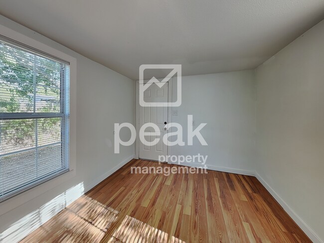 Building Photo - $1600! 3Bed/1Bath Home in Fort Worth! Tour...