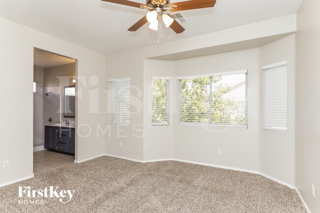 Building Photo - 812 New Season Ct