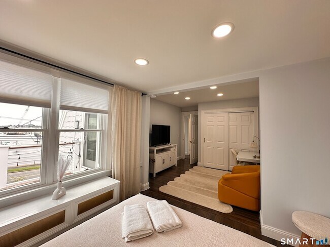 Building Photo - 49 Seaview Ave